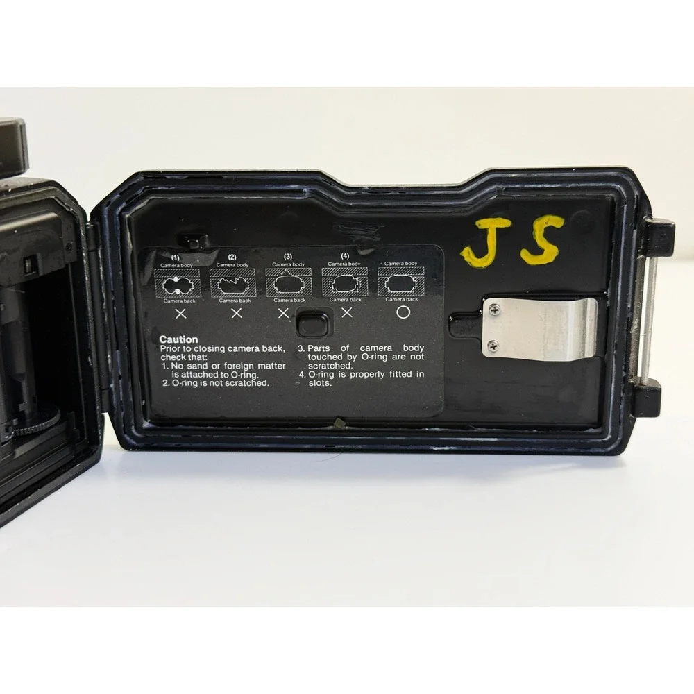 Nikon Nikonos IV-A 35mm Film Camera Kit Black Underwater Nikkor 35mm f/2.5 Lens